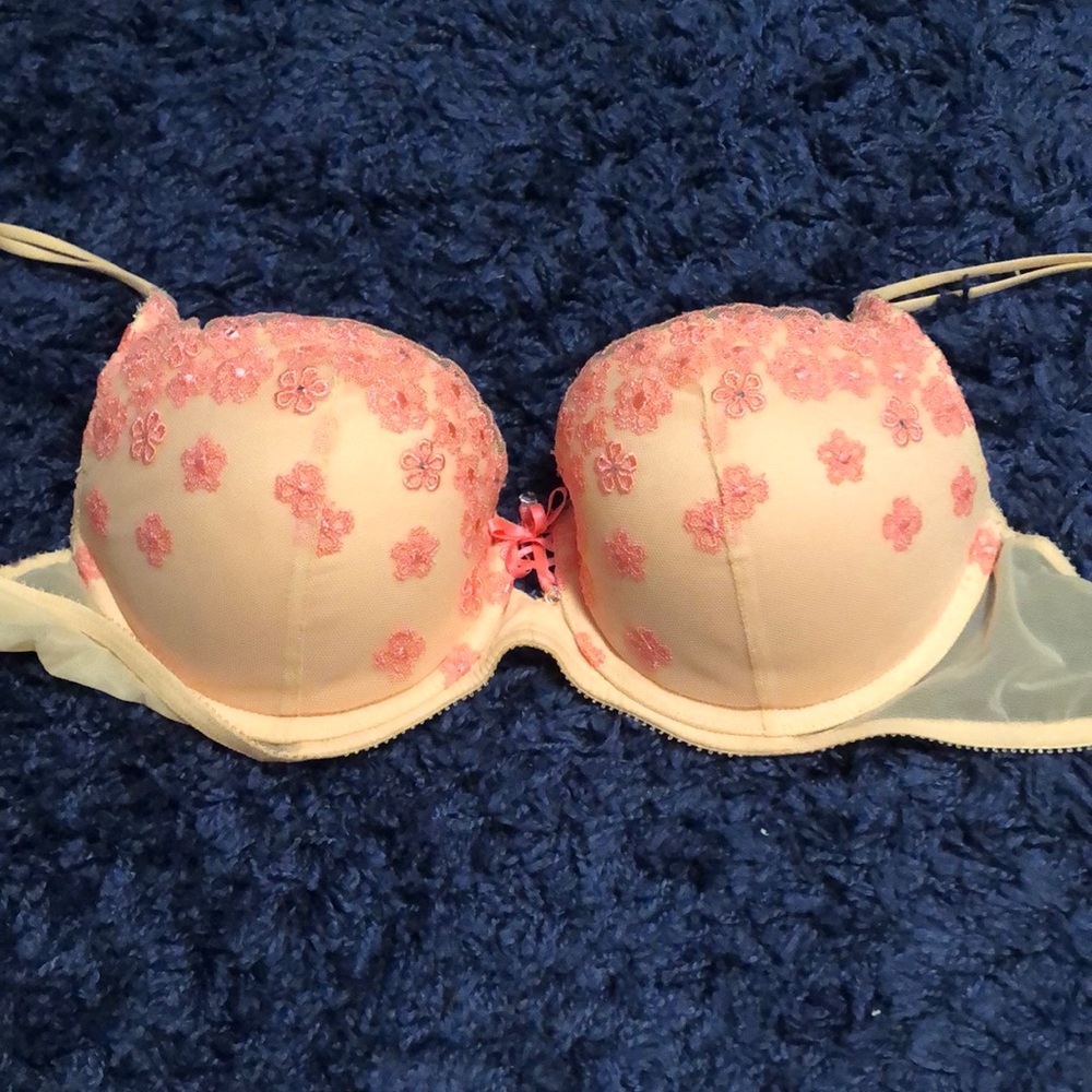 Victoria’s Secret Very Sexy Balconet Bra
